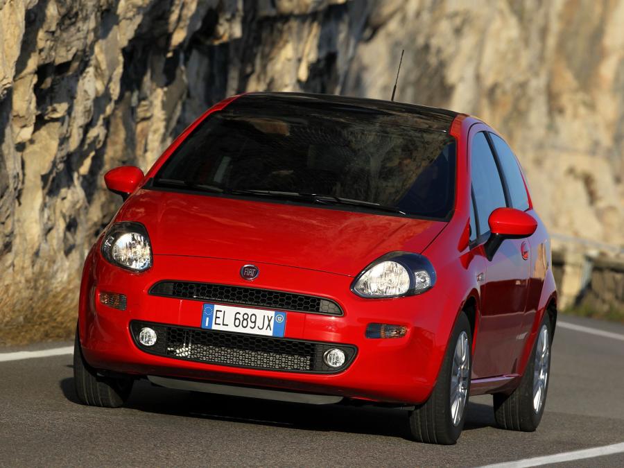  Fiat Punto 3-Door 2012 года  (фото 11 из 16)
